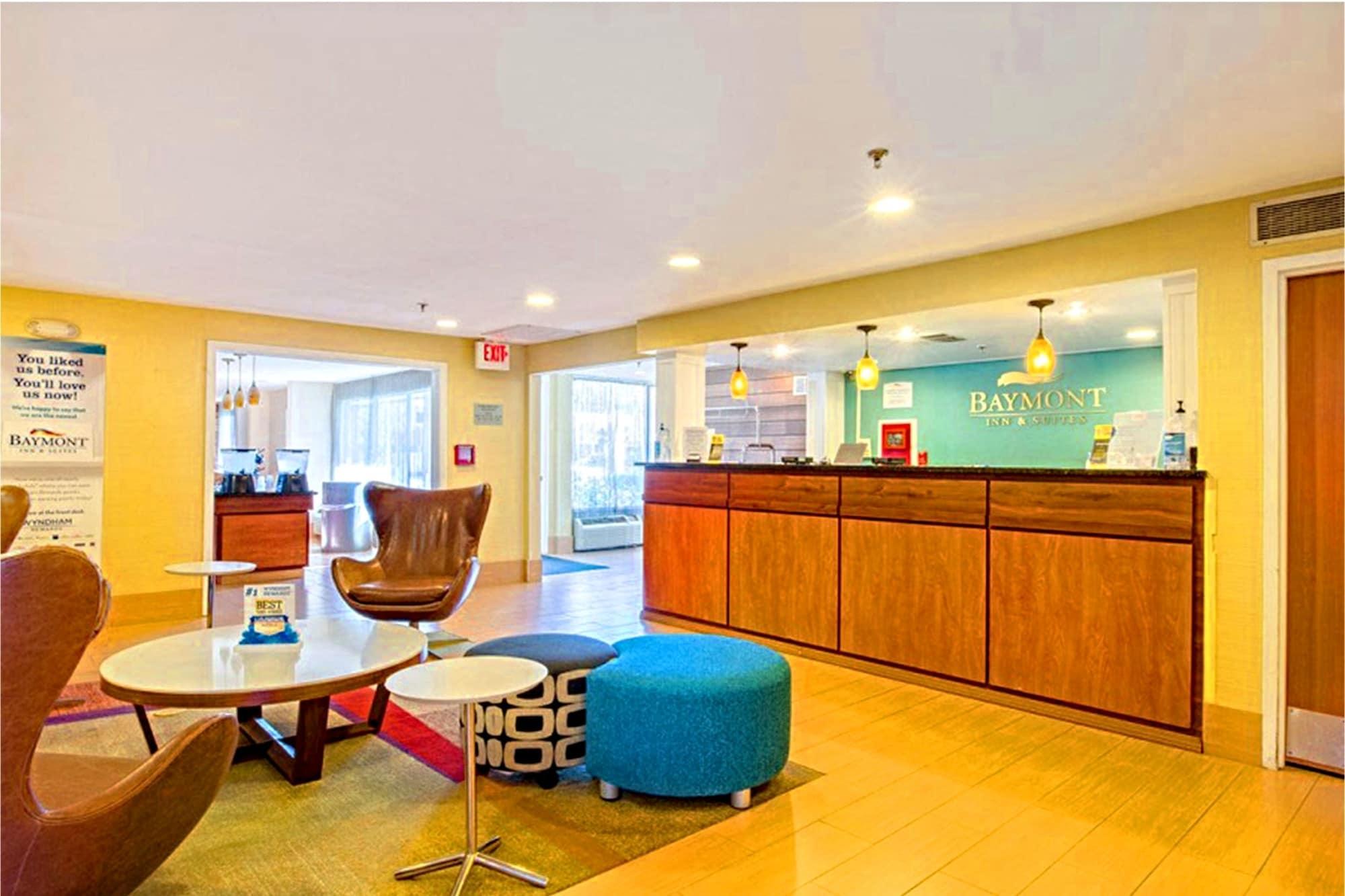 Baymont By Wyndham Savannah Midtown Bagian luar foto