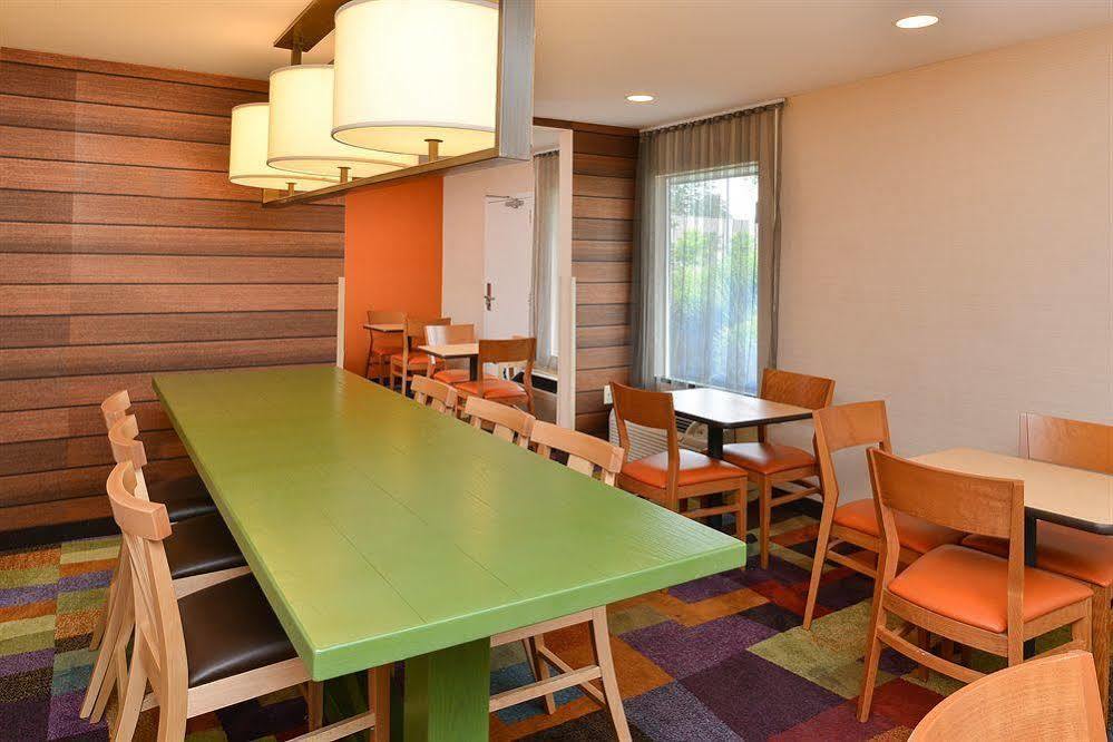 Baymont By Wyndham Savannah Midtown Bagian luar foto